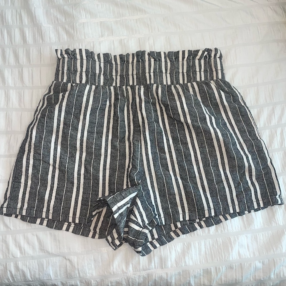 Wild Fable, XS shorts, grey and white